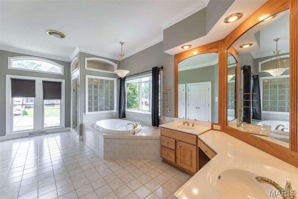 2548 Stone Ridge Drive Property Photo 24