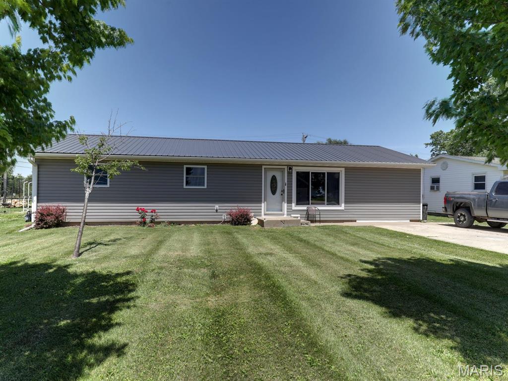 930 W Cedar Street Property Photo 1