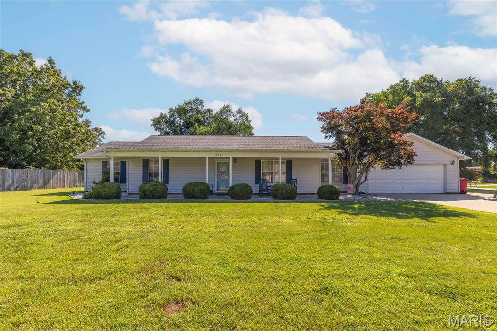212 Foust Drive Property Photo 1