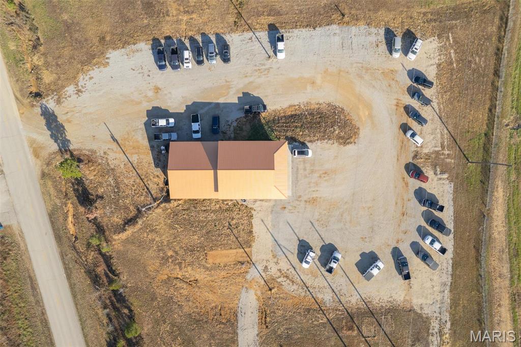 140 W Outer Rd. Property Photo 10