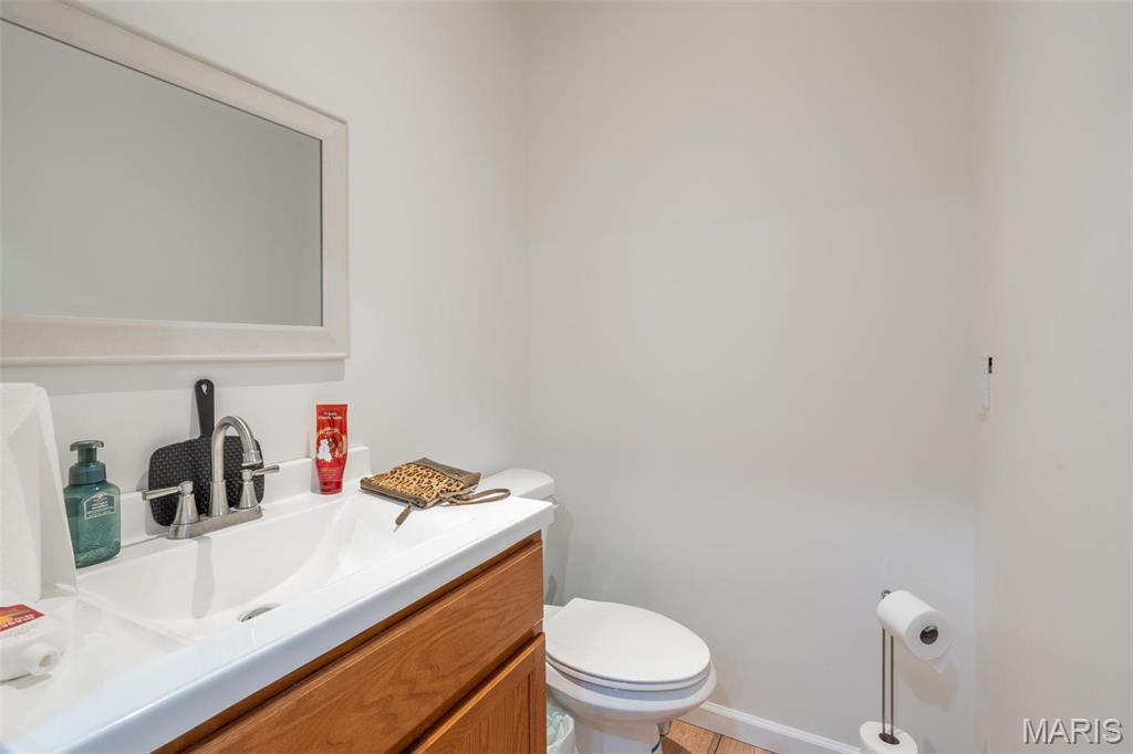 140 W Outer Rd. Property Photo 17
