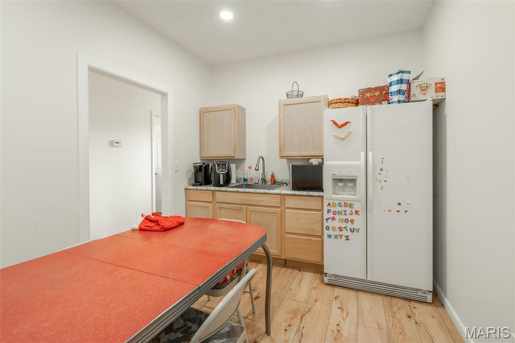 140 W Outer Rd. Property Photo 18