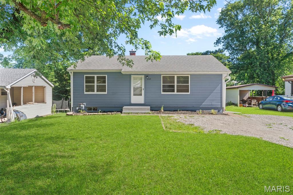9123 Summit Drive Property Photo 1