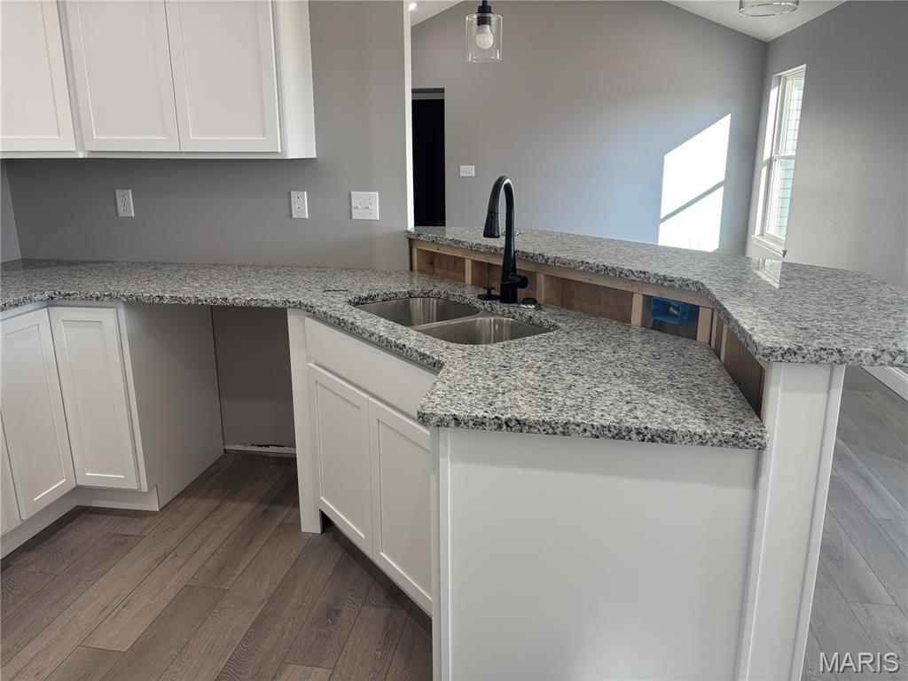 7 Ivy Lane Property Photo 6