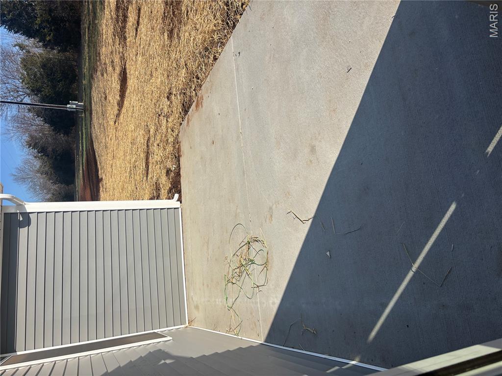 7 Ivy Lane Property Photo 8
