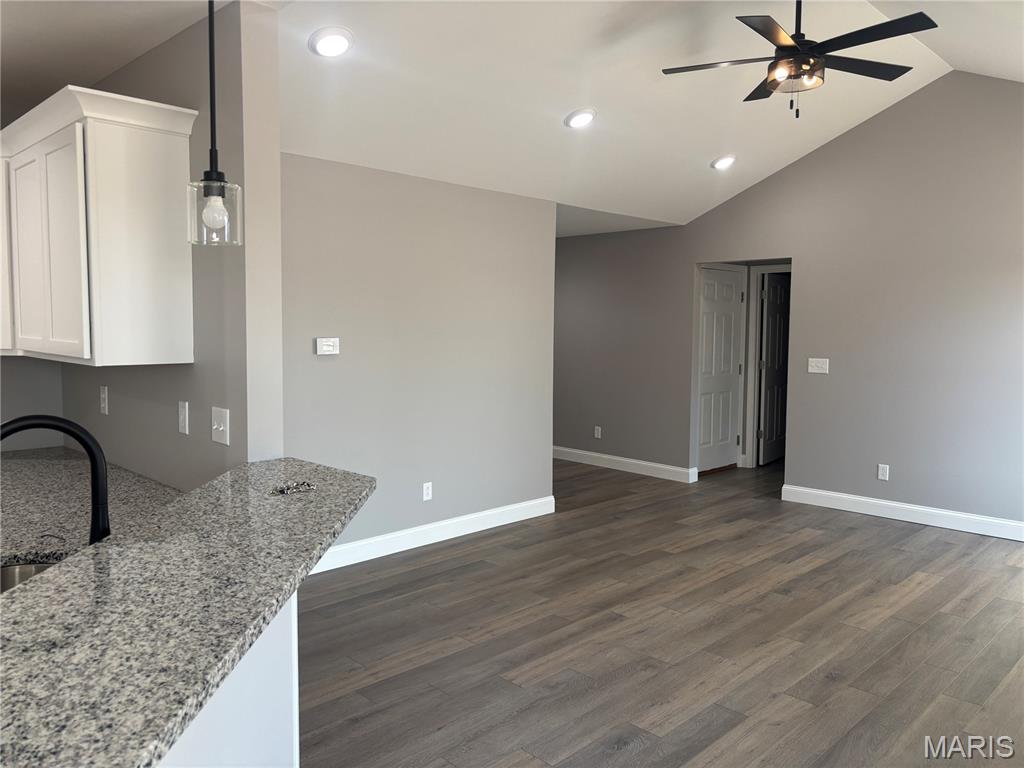 7 Ivy Lane Property Photo 12