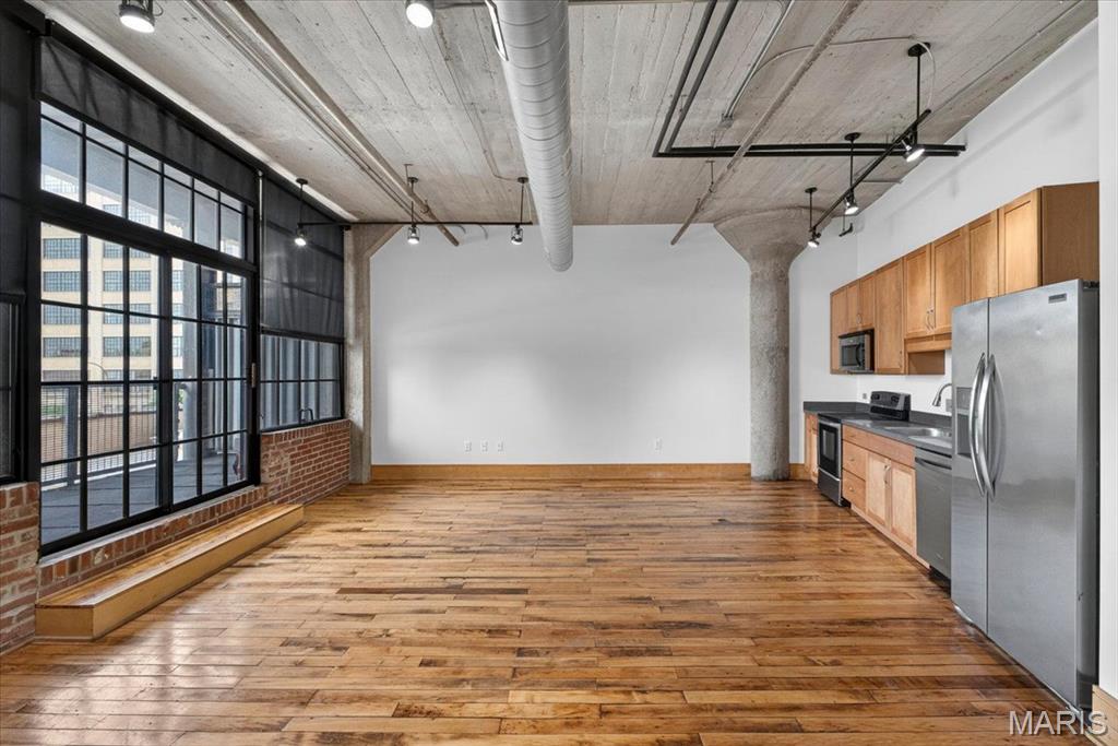 2035 Washington Avenue 202 Property Photo 9