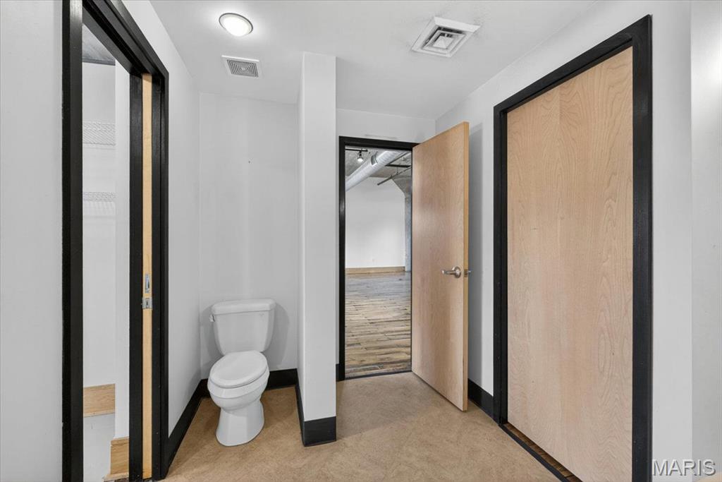 2035 Washington Avenue 202 Property Photo 19