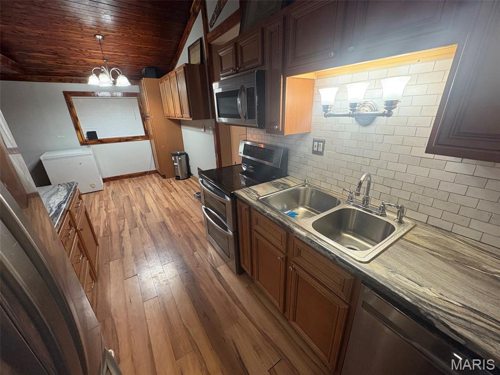 4736 Orchard Cors Property Photo 3