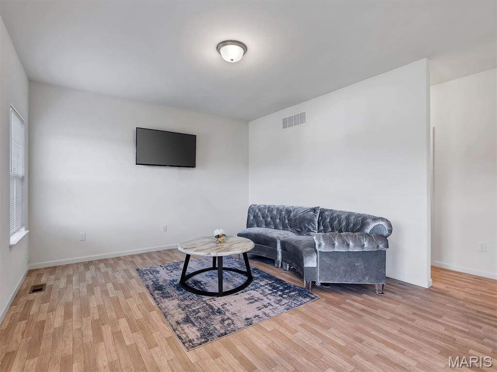 2775 Winding Valley Drive Property Photo 17