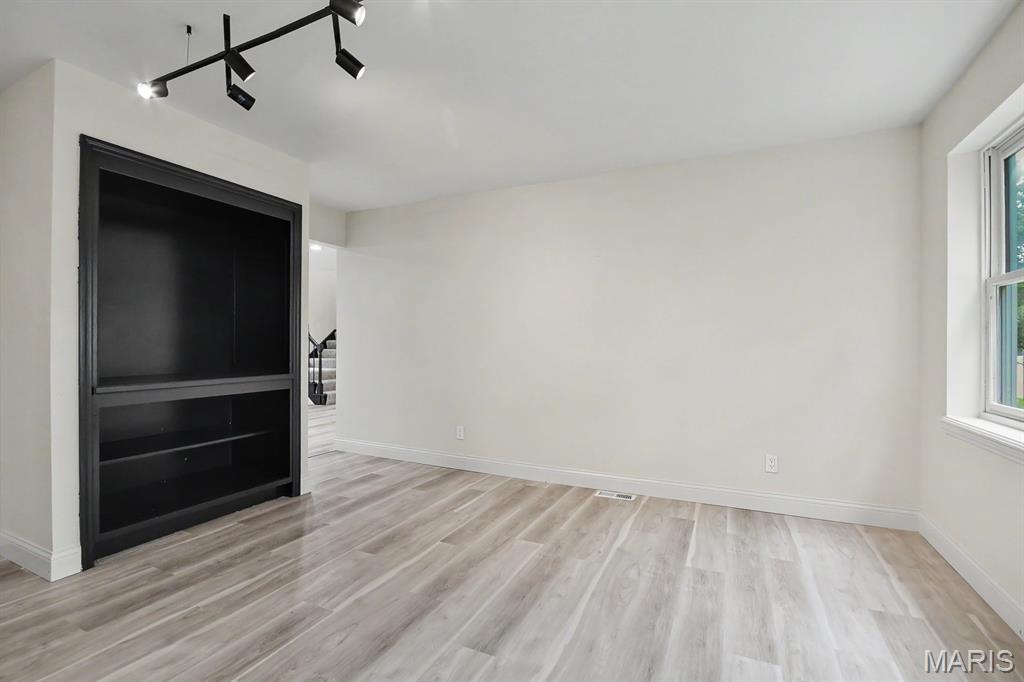 406 Meyer Avenue Property Photo 12