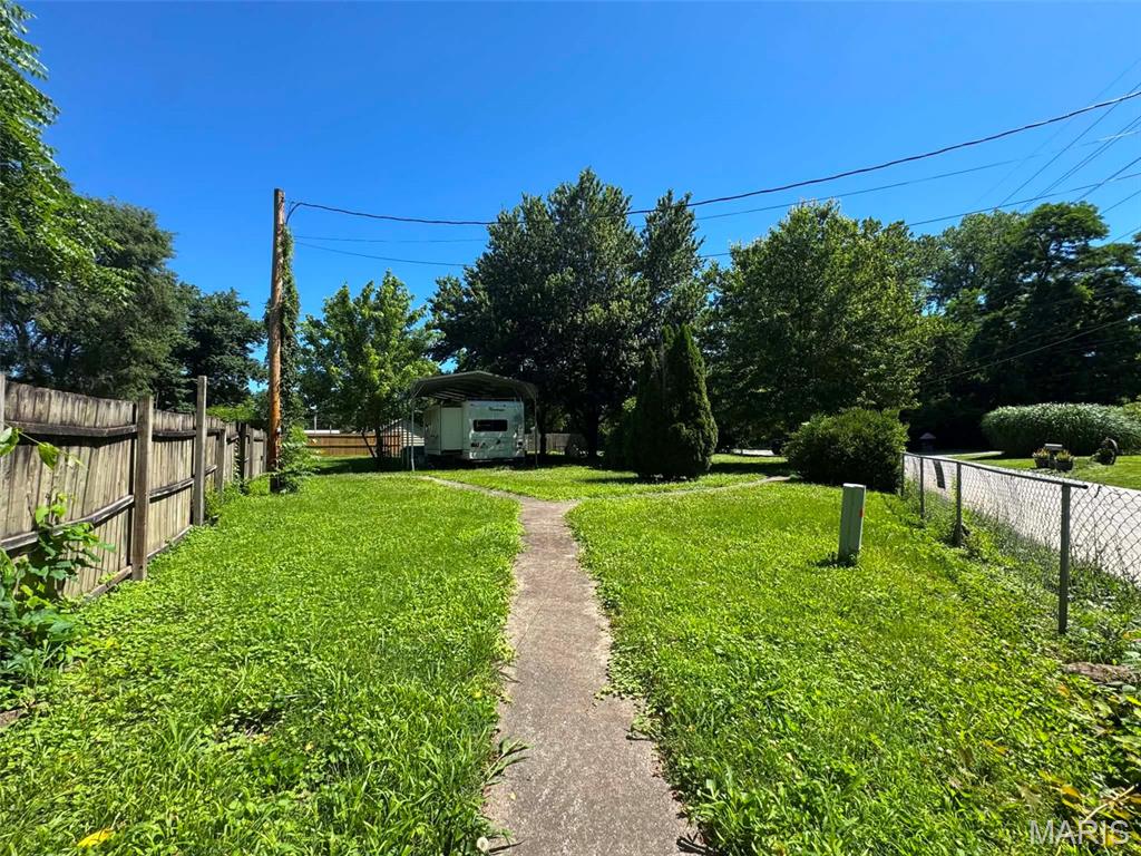 3024 Moberly Property Photo 3