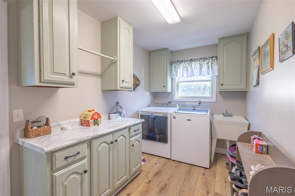 16759 Route E Property Photo 3