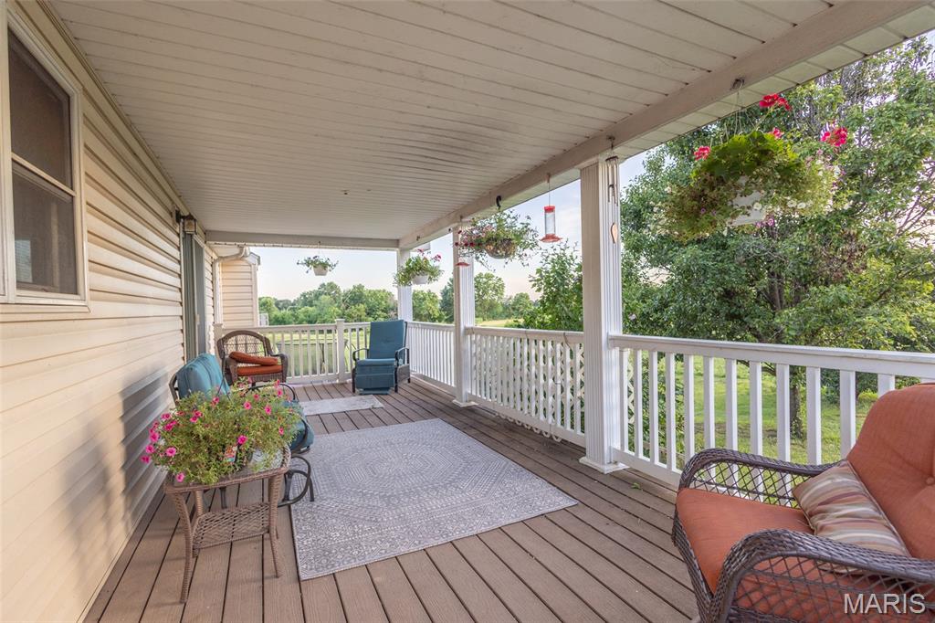 16759 Route E Property Photo 7