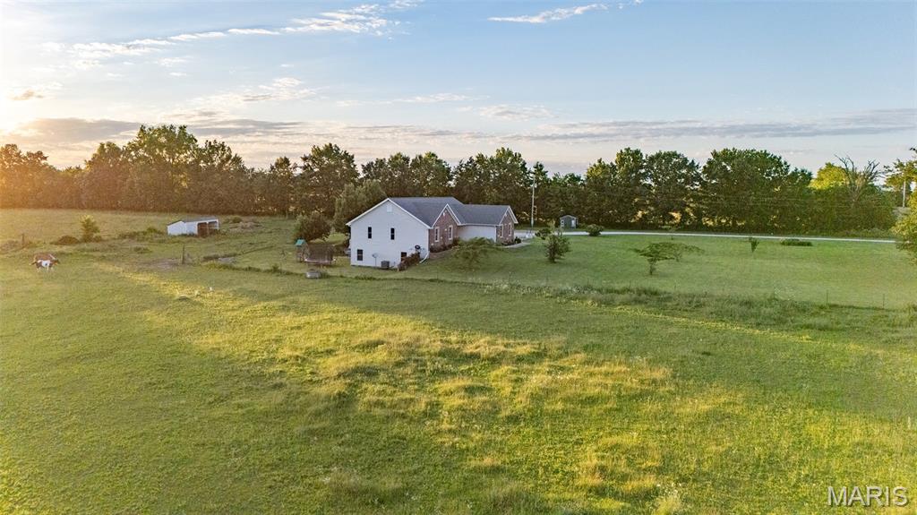 16759 Route E Property Photo 8
