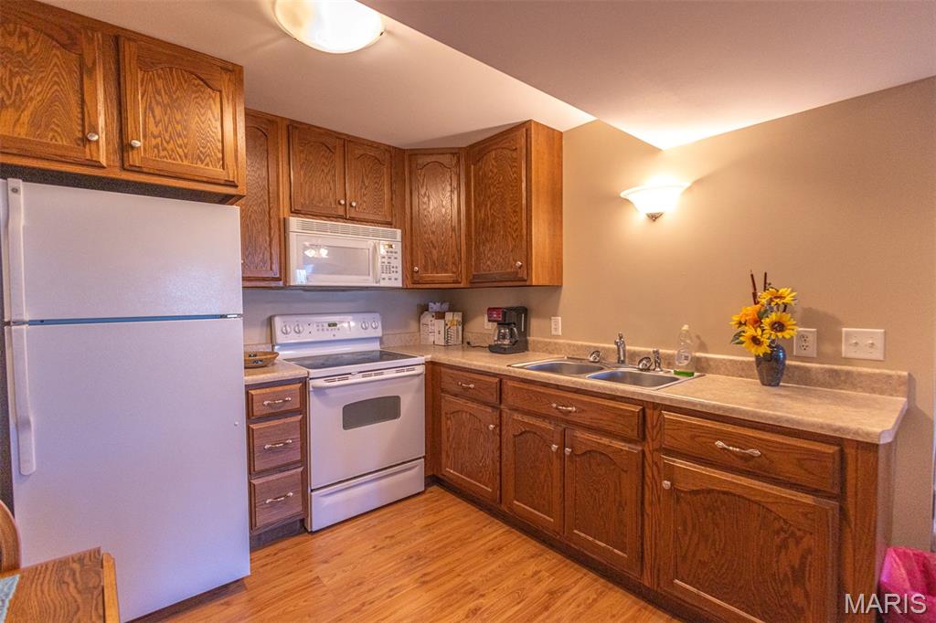 16759 Route E Property Photo 32