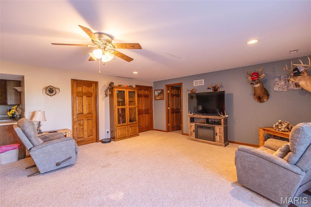16759 Route E Property Photo 37