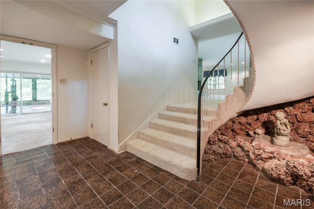 103 Frontenac Forest Property Photo 3