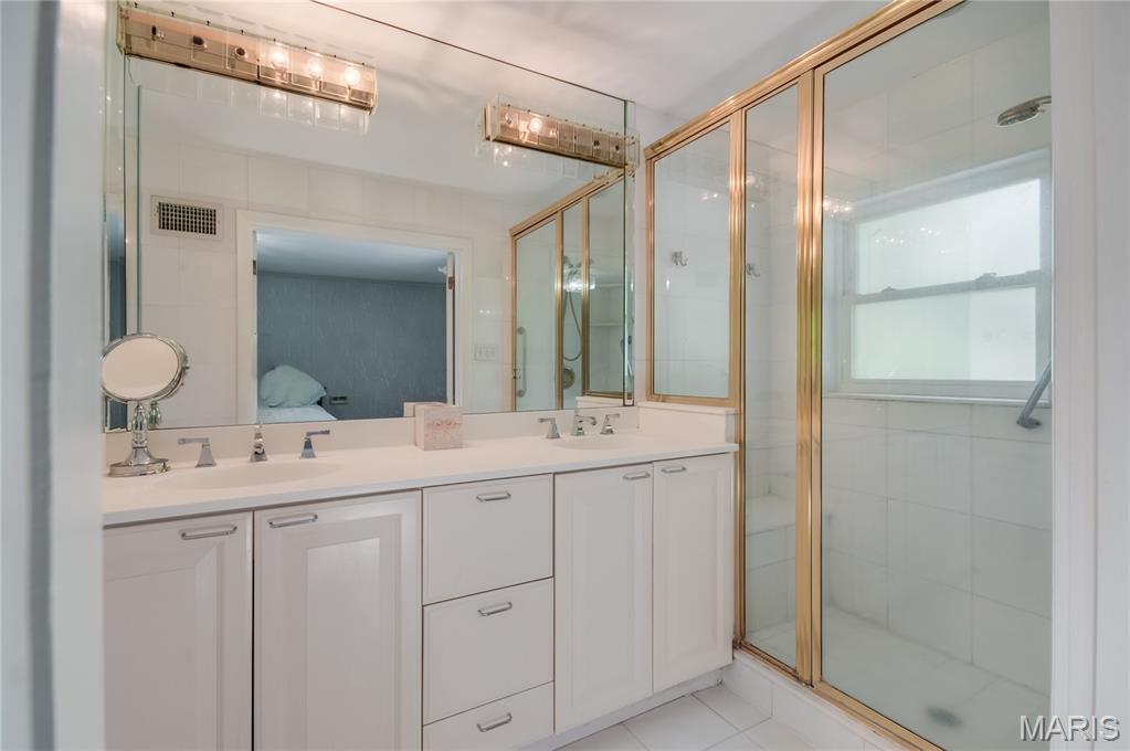 103 Frontenac Forest Property Photo 18