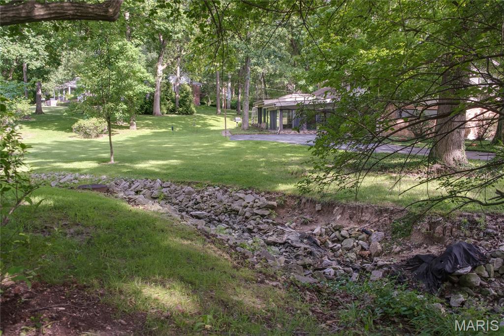 103 Frontenac Forest Property Photo 30
