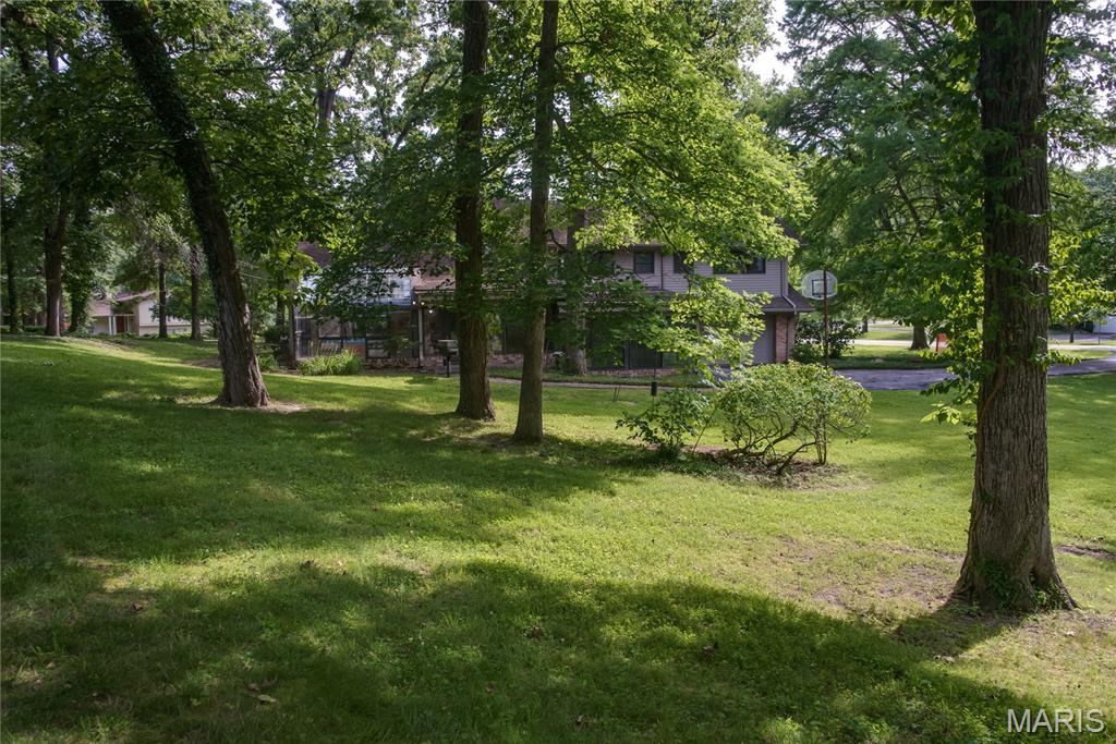 103 Frontenac Forest Property Photo 35