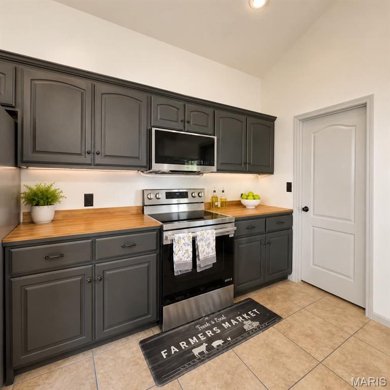 22810 Return Lane Property Photo 6