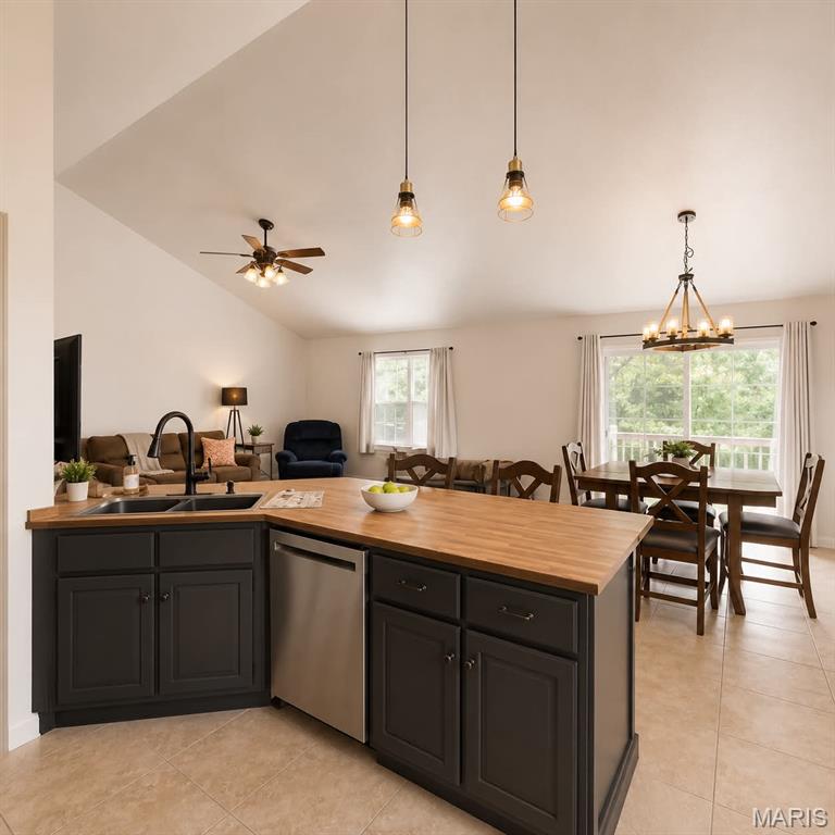 22810 Return Lane Property Photo 8