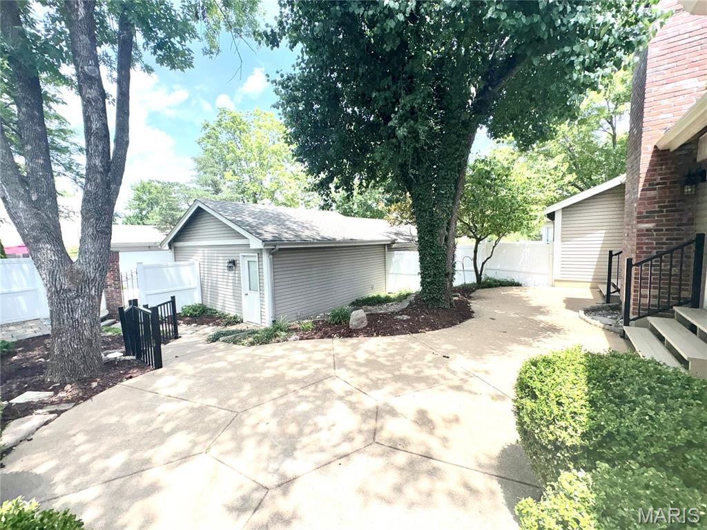 15803 Harris Ridge Court Property Photo 42