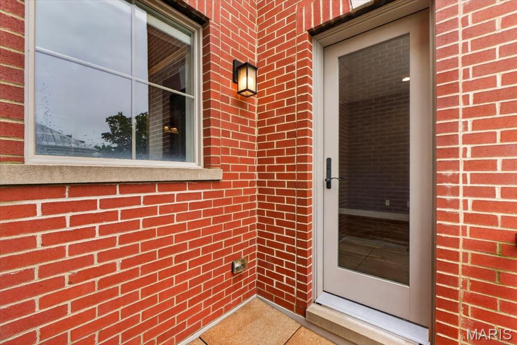 107 E Main Street Property Photo 44