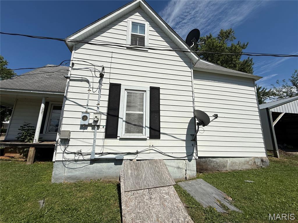 411 E Marvin Property Photo 4
