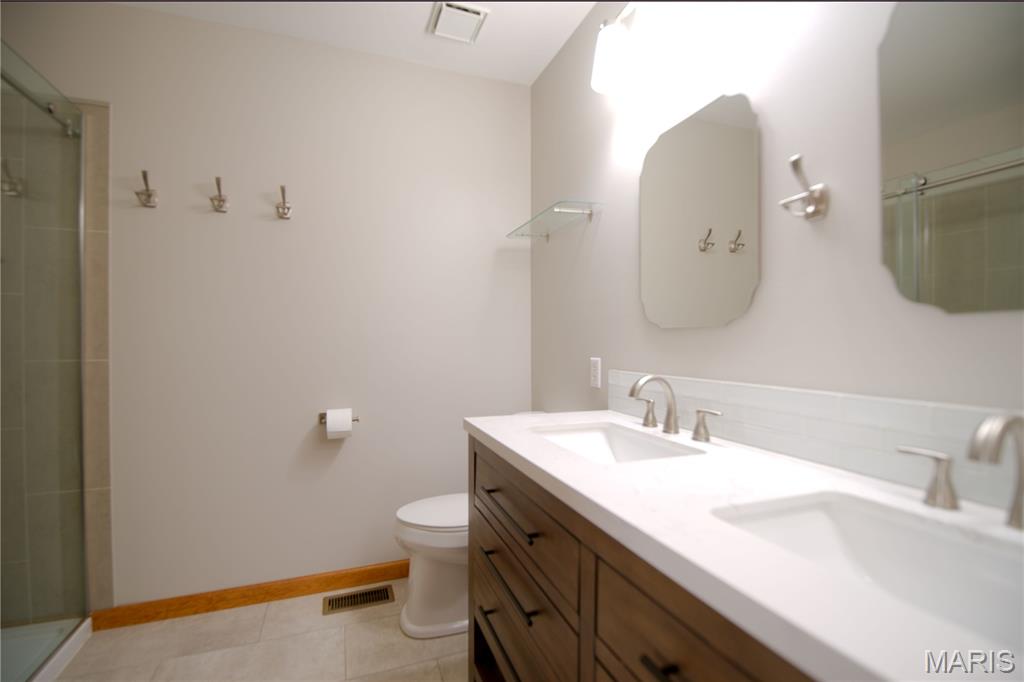 1008 Kamptown Drive C Property Photo 8