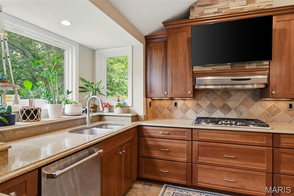 12906 Kings Row Lane Property Photo 44