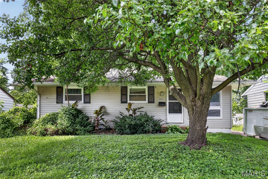 10829 Glen Garry Road Property Photo 3