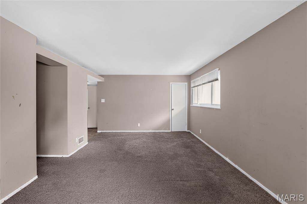 10829 Glen Garry Road Property Photo 4