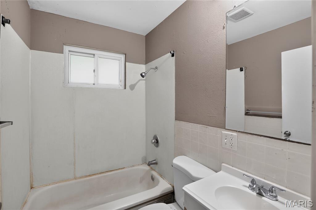 10829 Glen Garry Road Property Photo 12