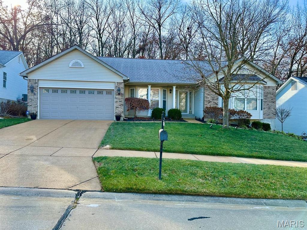 3071 Crystal Lake Drive Property Photo 1