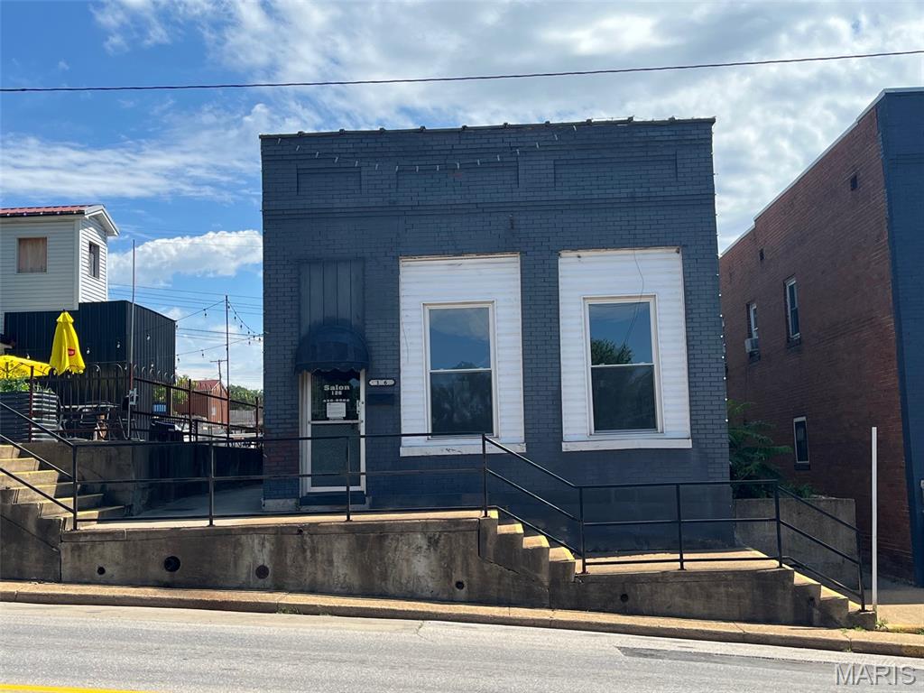 126 E High Street Property Photo 2