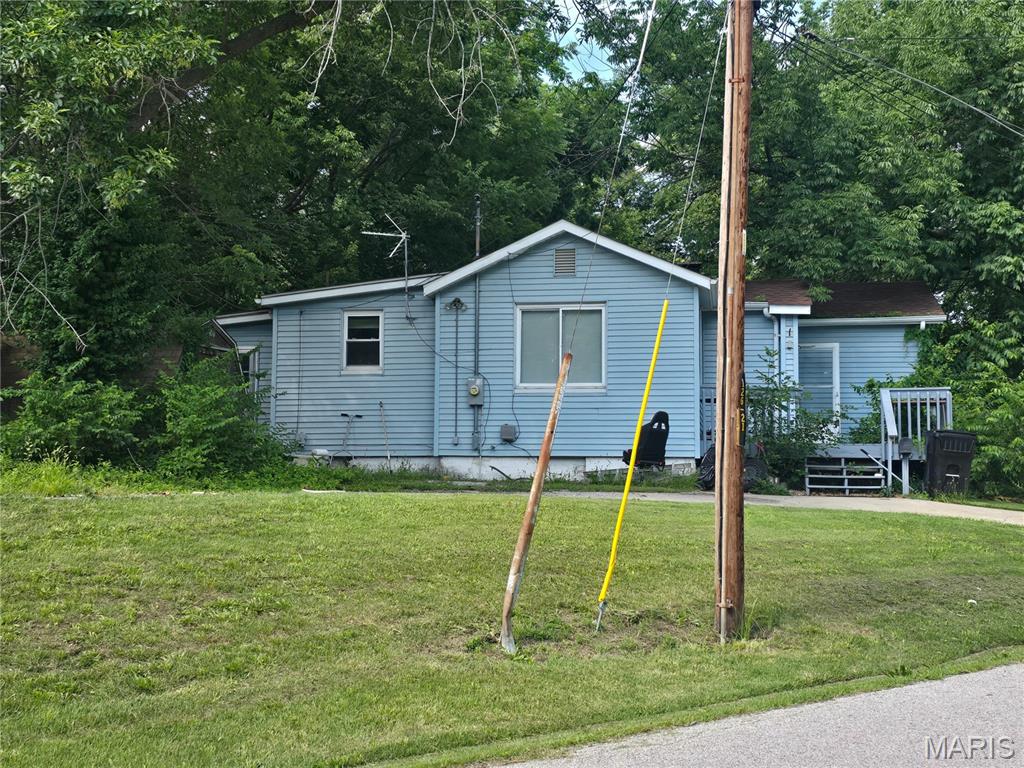 735 E Adams Street Property Photo 2