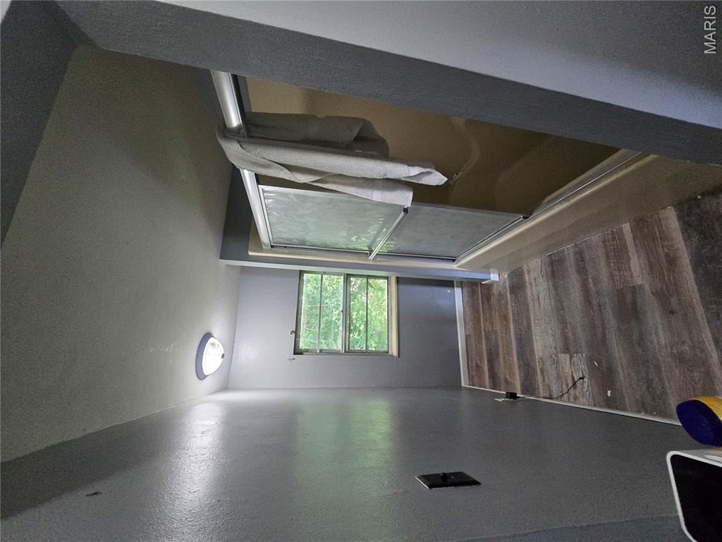 735 E Adams Street Property Photo 12