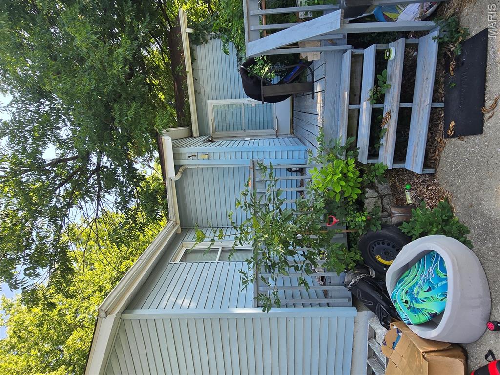 735 E Adams Street Property Photo 21
