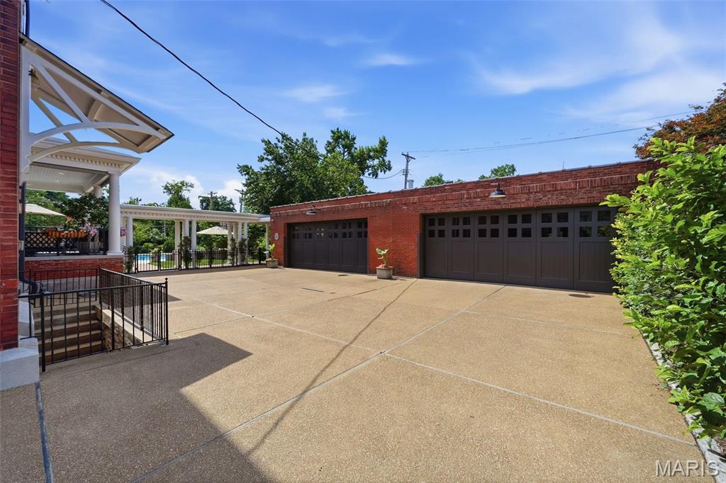 2 Hortense Place Property Photo 44