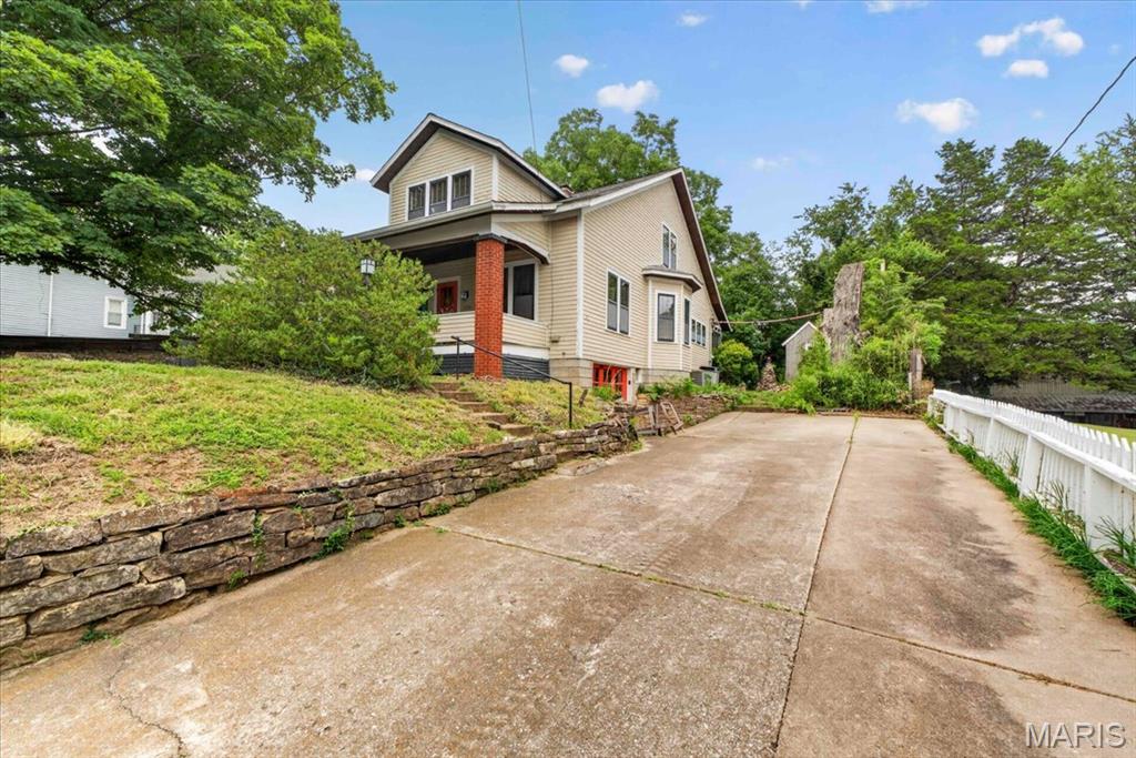 210 Lower Street Property Photo 2