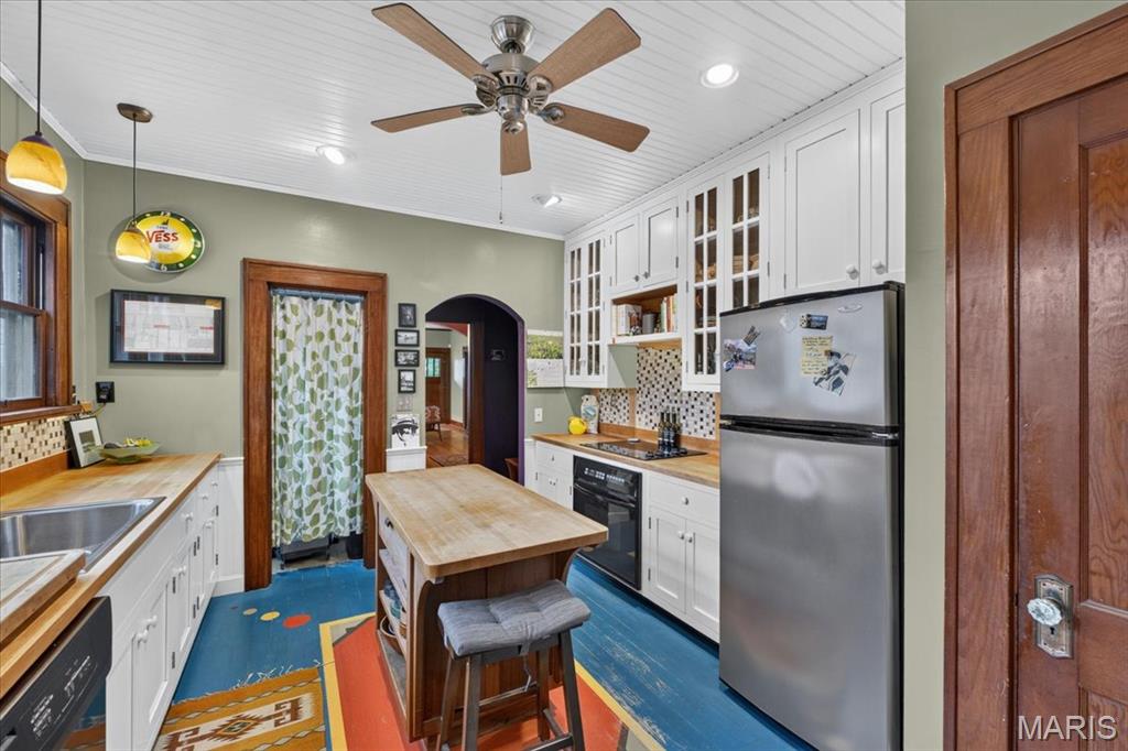 210 Lower Street Property Photo 12