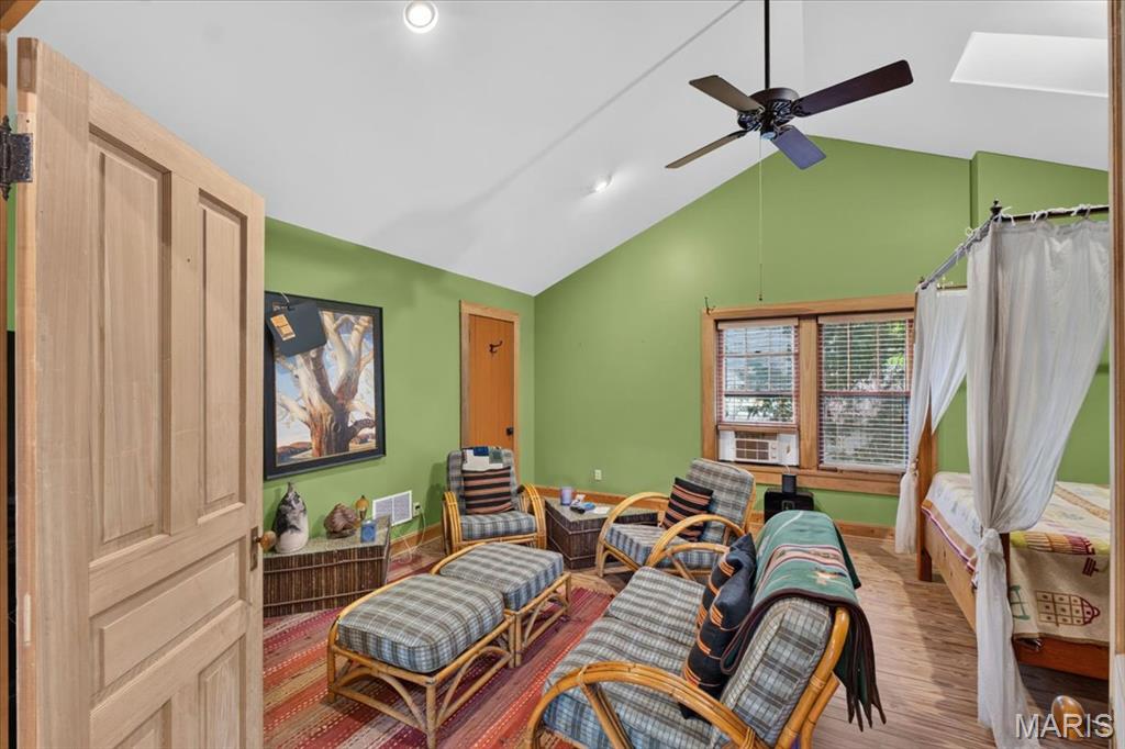 210 Lower Street Property Photo 23