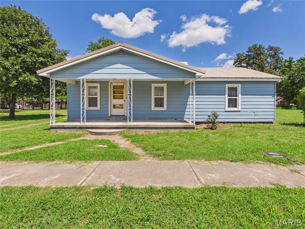 609 N Miller Street Property Photo 1