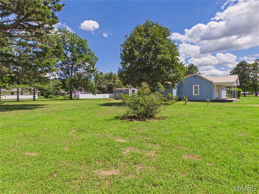 609 N Miller Street Property Photo 5