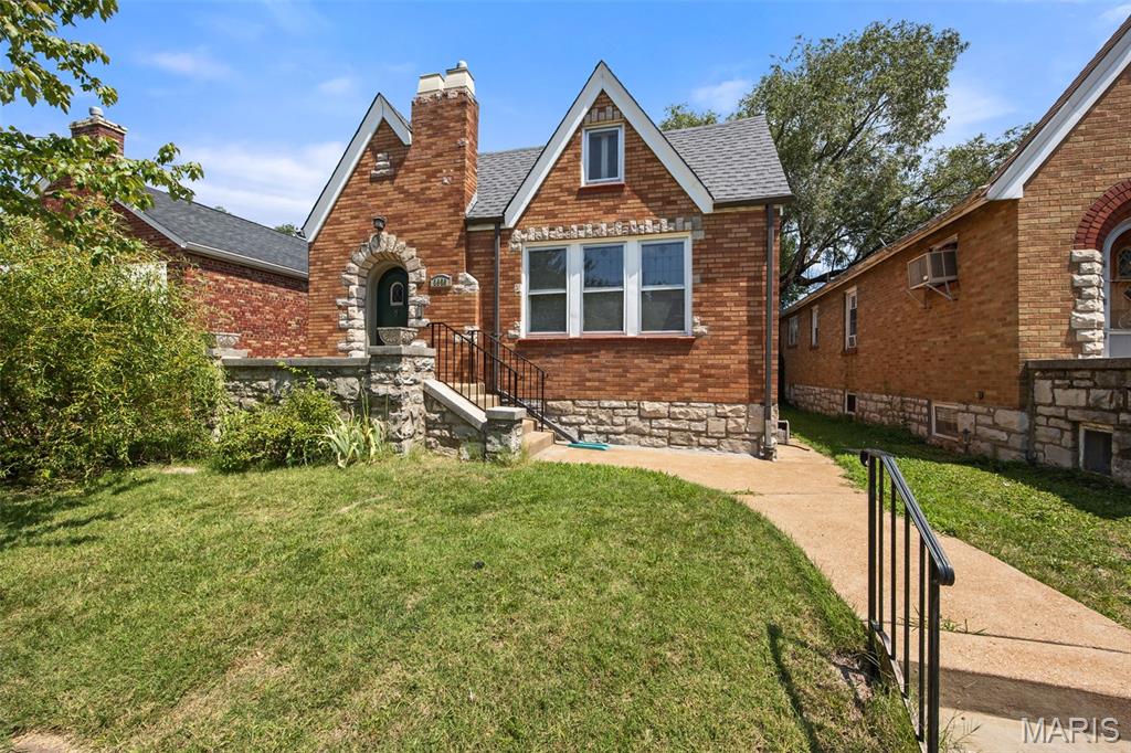 3929 Meramec Street Property Photo 1