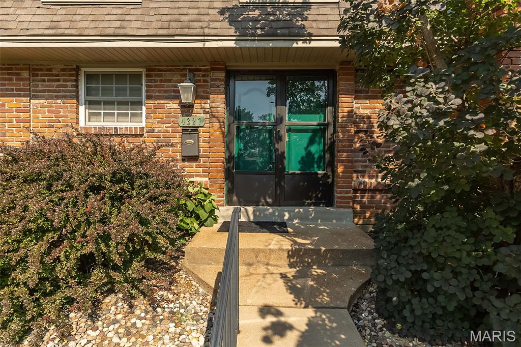 4327 Chateau De Ville Drive Property Photo 2
