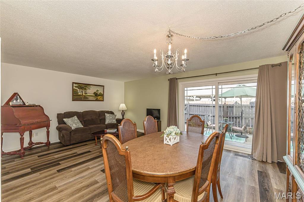 4327 Chateau De Ville Drive Property Photo 11