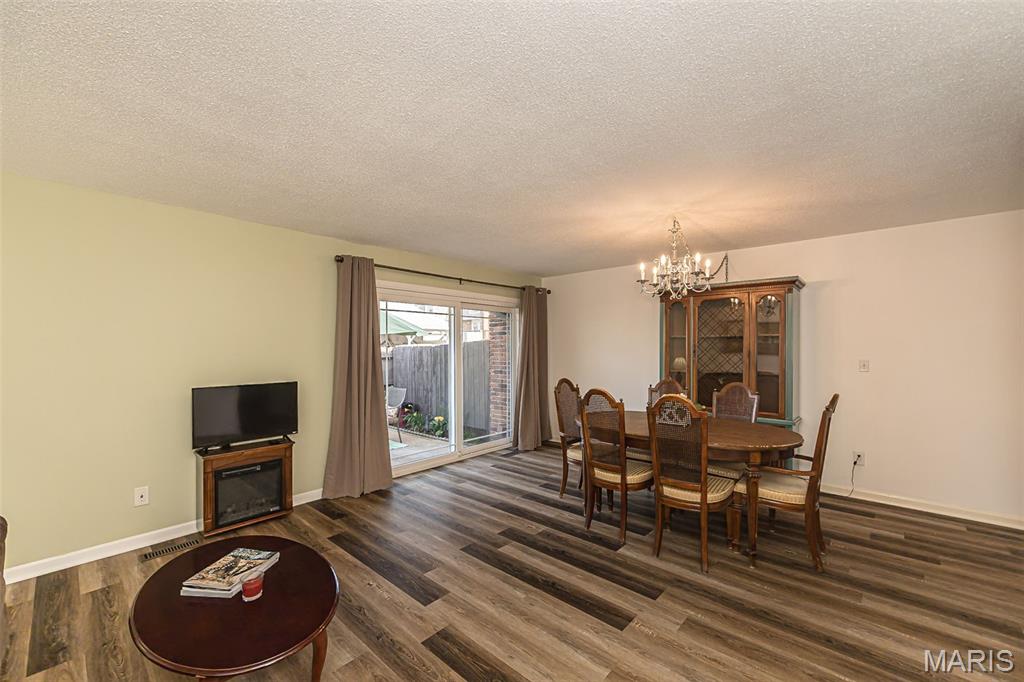 4327 Chateau De Ville Drive Property Photo 14